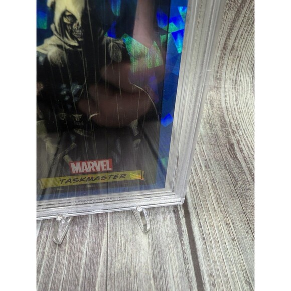 2024 TOPPS CHROME UK SAPPHIRE EDITION MARVEL #135 TASKMASTER BGS Mint 9 - Picture 6 of 10